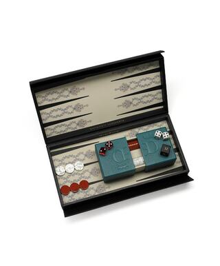 2011 backgammon set